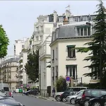 1 Square Du Docteur Blanche - Paris 16